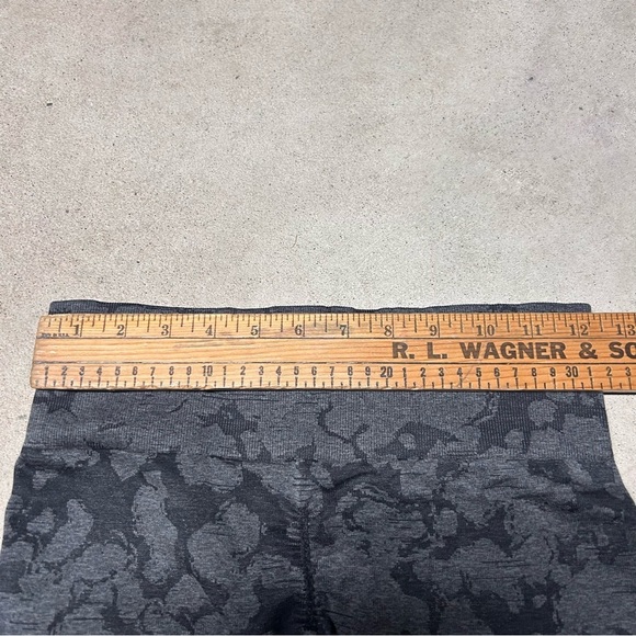 GYMSHARK Adapt Grey Camo Seamless Leggings Athletic Workout Gym - Picture 7 of 8